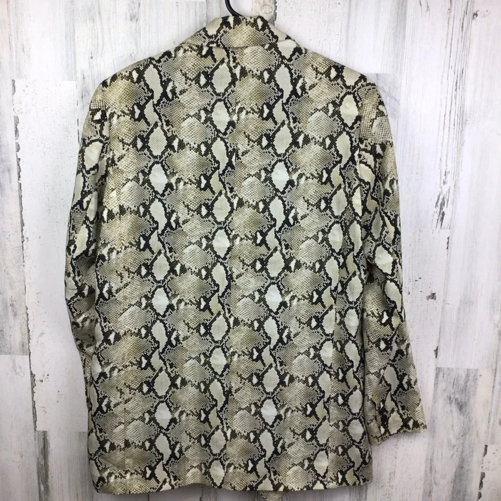 **Zara Basic Snakeskin Print Repitile Blazer Open Front Shoulder Pads M.
I - Picture 3 of 8